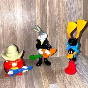 Looney Tunes Bugs Bunny Yosemite Sam Daffy Duck 90s rock and roll band vintage